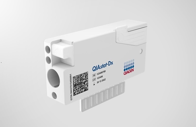 Imagen: La autorización de la FDA para la prueba Qiastat-DX Respiratory Panel Mini sigue la reciente aprobación del QiAstat-DX Respiratory Panel Plus (Foto cortesía de QIAGEN)